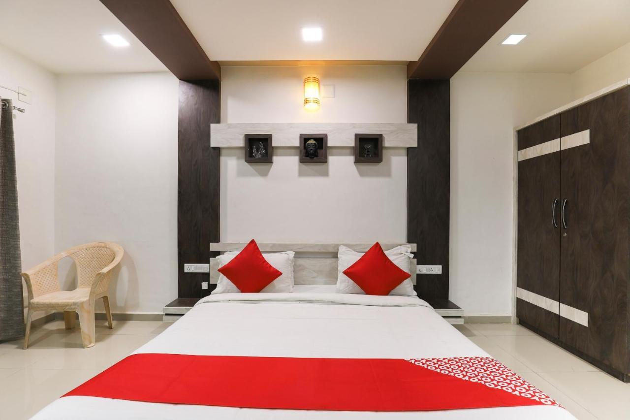 Oyo 61424 Hotel Vrindavan Rajula Экстерьер фото