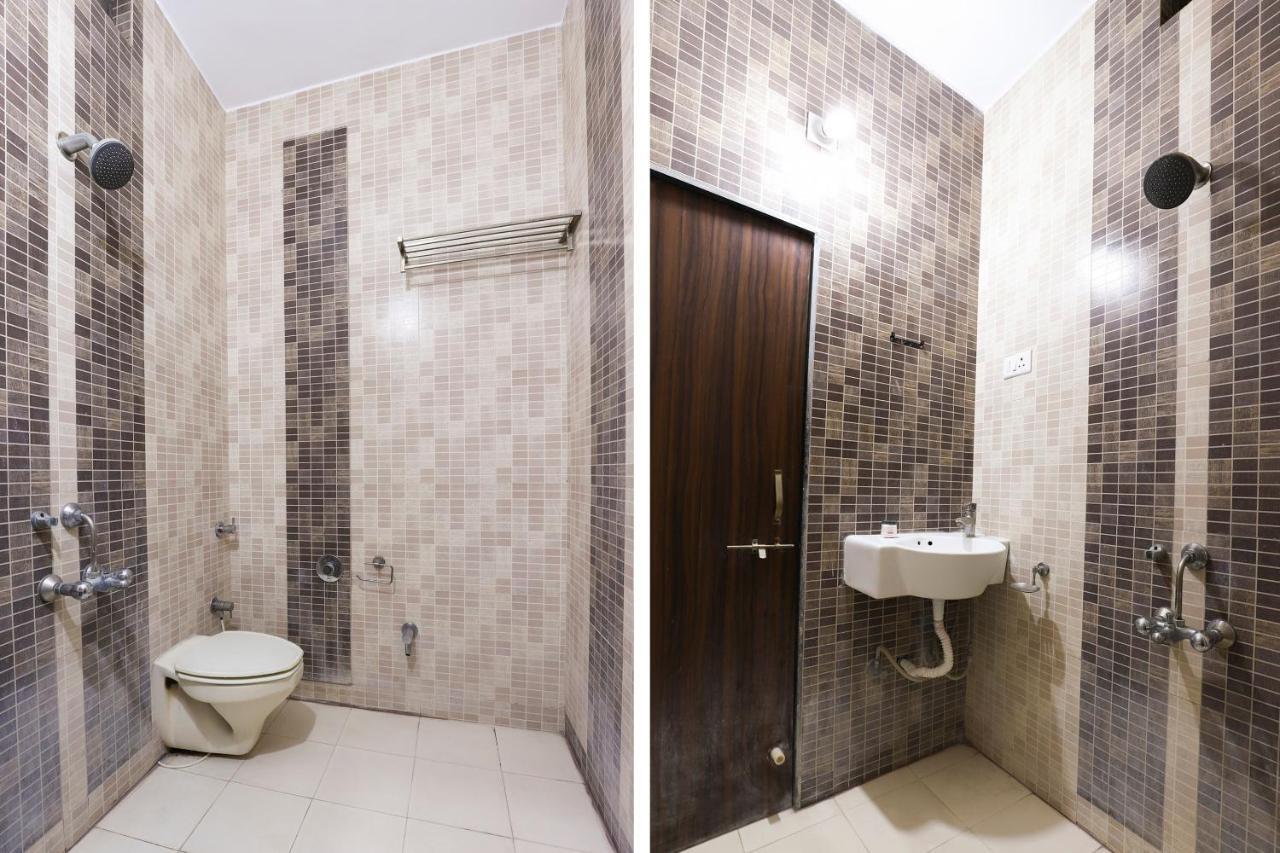 Oyo 61424 Hotel Vrindavan Rajula Экстерьер фото