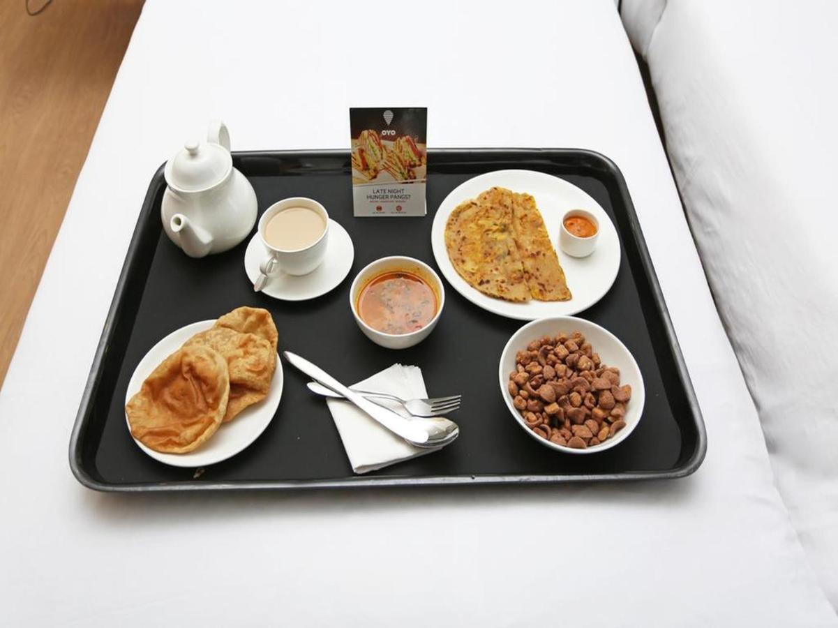 Oyo 61424 Hotel Vrindavan Rajula Экстерьер фото